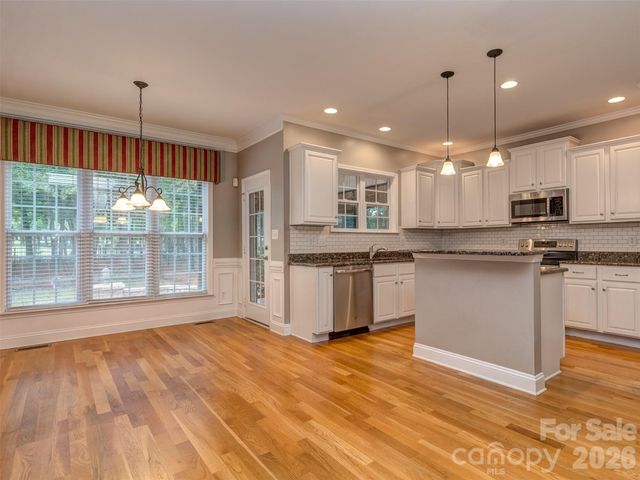 6167 Four Wood Drive, Matthews, NC 28104