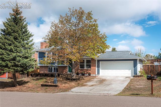 2020 Rusty Hinge Drive, Colorado Springs, CO 80920