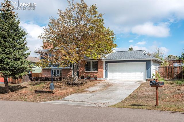 2020 Rusty Hinge Drive, Colorado Springs, CO 80920