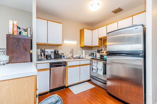 607 W Wrightwood Avenue 815, Chicago, IL 60614
