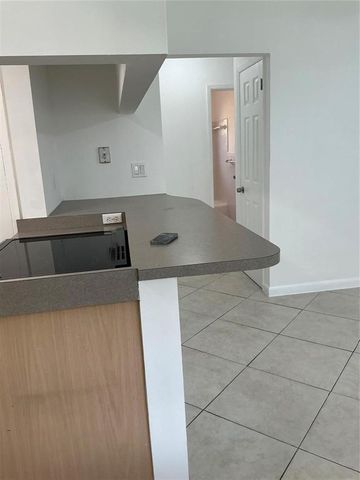 1647 NE 12th Street, Fort Lauderdale, FL 33304