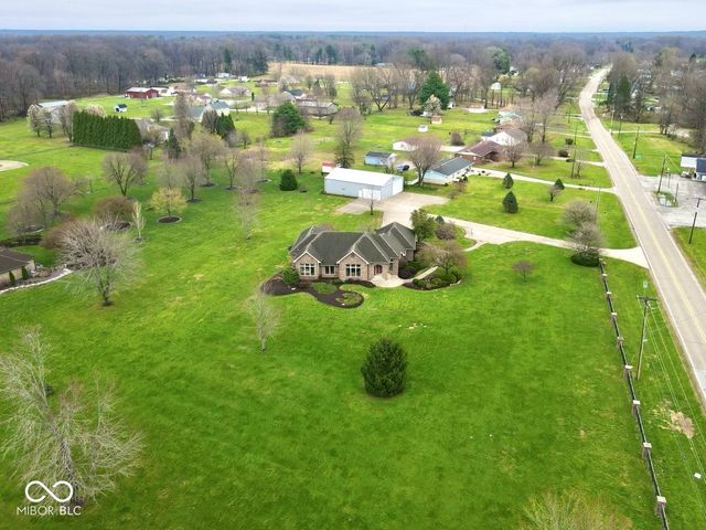 6932 W State Road 340 Road, Brazil, IN 47834