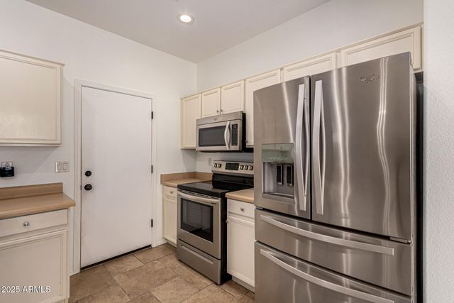 8382 W MARY ANN Drive, Peoria, AZ 85382