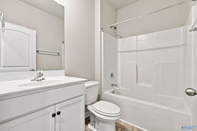 133 Rolling Green Drive, New Market, AL 35761