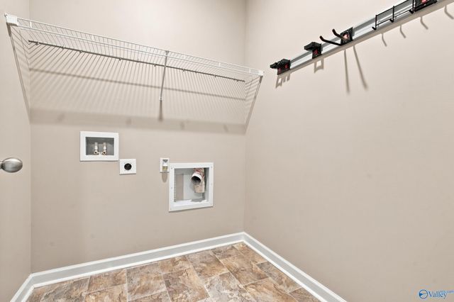 133 Rolling Green Drive, New Market, AL 35761