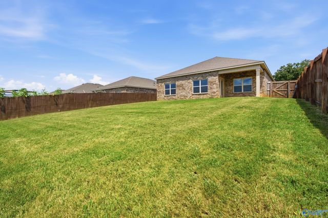 133 Rolling Green Drive, New Market, AL 35761