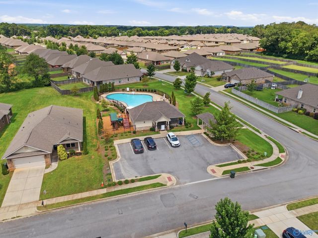133 Rolling Green Drive, New Market, AL 35761