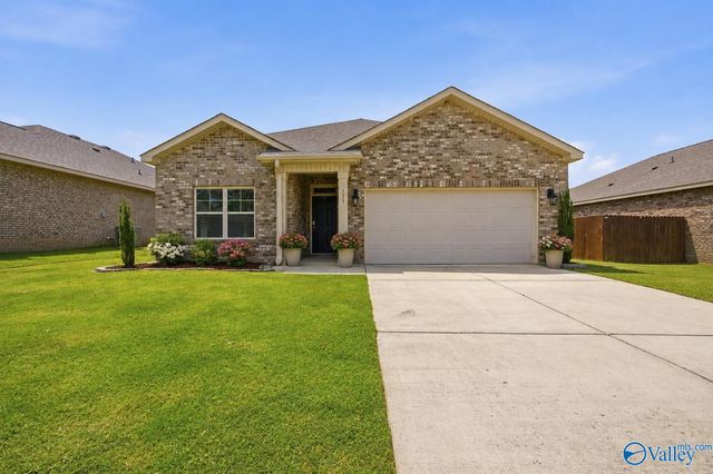 133 Rolling Green Drive, New Market, AL 35761