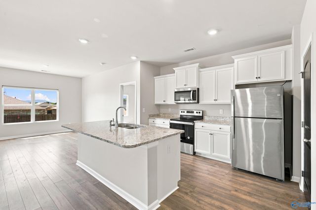 133 Rolling Green Drive, New Market, AL 35761