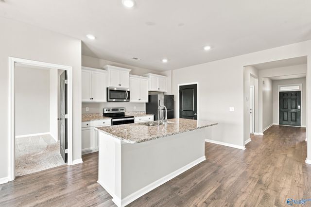 133 Rolling Green Drive, New Market, AL 35761