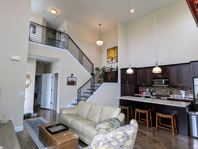 10368 S CROW WING DR, South Jordan, UT 84009