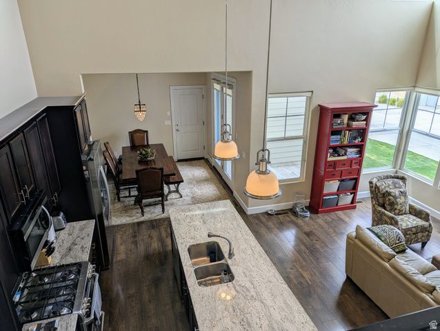 10368 S CROW WING DR, South Jordan, UT 84009