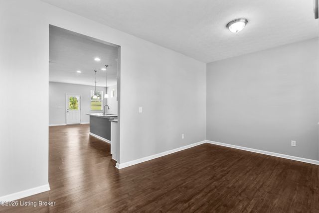 11703 Chandler Ct, Louisville, KY 40299
