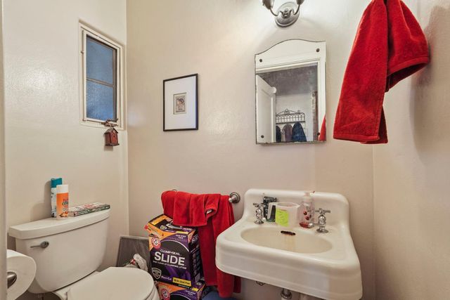 149 S Orange Ave, Lodi, CA 95240