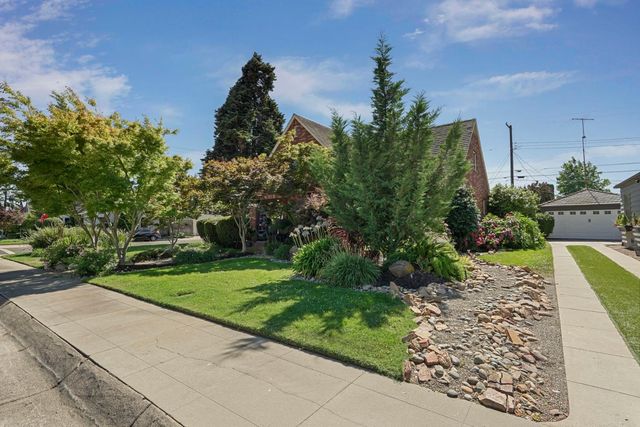 149 S Orange Ave, Lodi, CA 95240