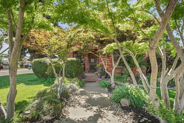 149 S Orange Ave, Lodi, CA 95240