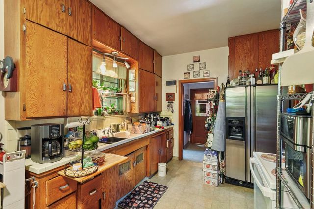 149 S Orange Ave, Lodi, CA 95240