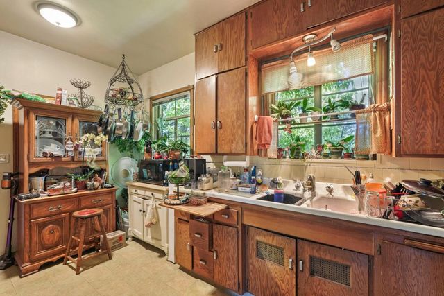 149 S Orange Ave, Lodi, CA 95240