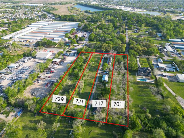 721 Crenshaw Road, Houston, TX 77504
