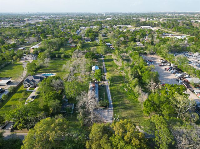721 Crenshaw Road, Houston, TX 77504