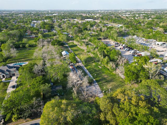 721 Crenshaw Road, Houston, TX 77504