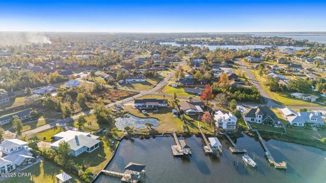 1037 N Bay Drive, Lynn Haven, FL 32444