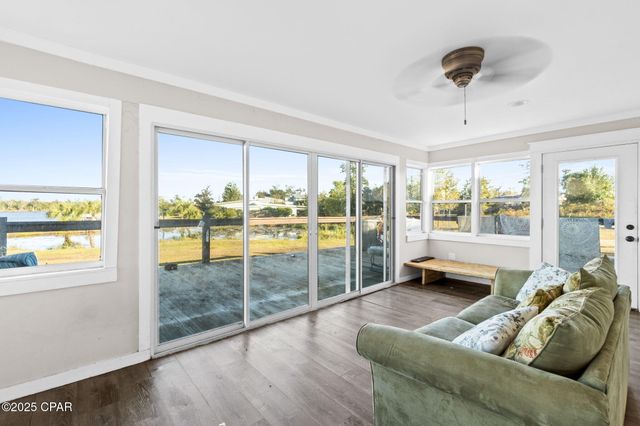 1037 N Bay Drive, Lynn Haven, FL 32444