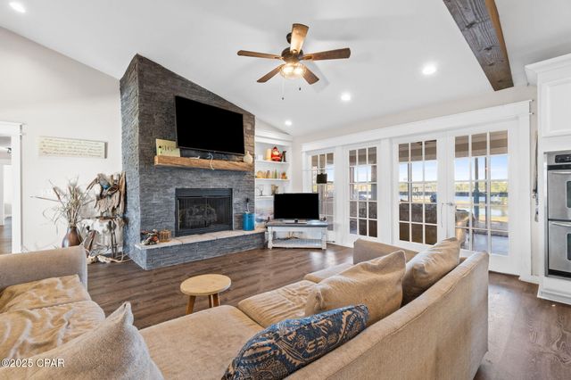 1037 N Bay Drive, Lynn Haven, FL 32444