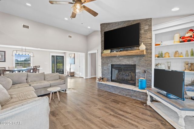 1037 N Bay Drive, Lynn Haven, FL 32444