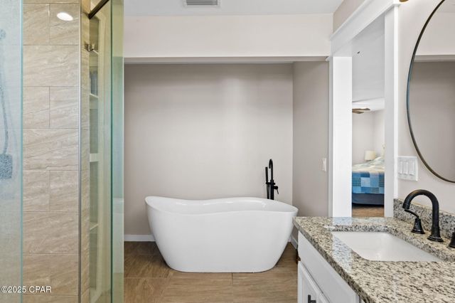 1037 N Bay Drive, Lynn Haven, FL 32444