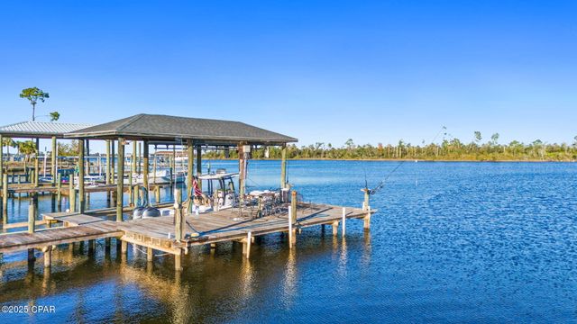 1037 N Bay Drive, Lynn Haven, FL 32444