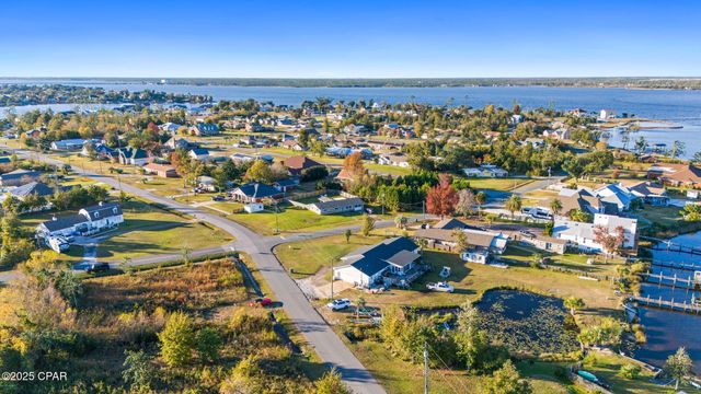 1037 N Bay Drive, Lynn Haven, FL 32444