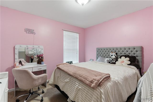 14 Morris Crescent, West Seneca, NY 14224