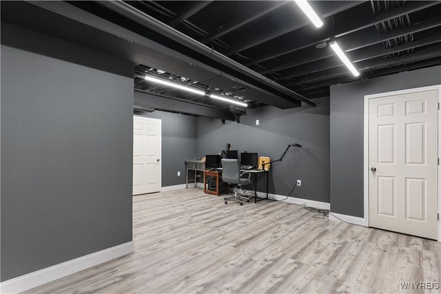 14 Morris Crescent, West Seneca, NY 14224