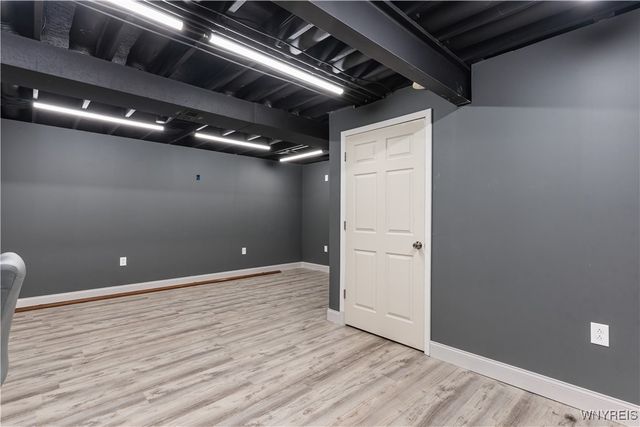 14 Morris Crescent, West Seneca, NY 14224