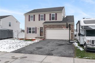 14 Morris Crescent, West Seneca, NY 14224