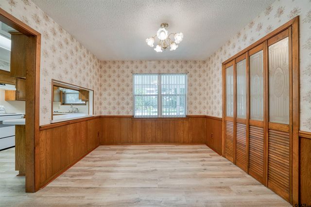 13490 Choctaw Dr, Tyler, TX 75709