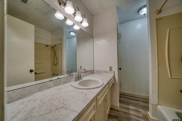 13490 Choctaw Dr, Tyler, TX 75709