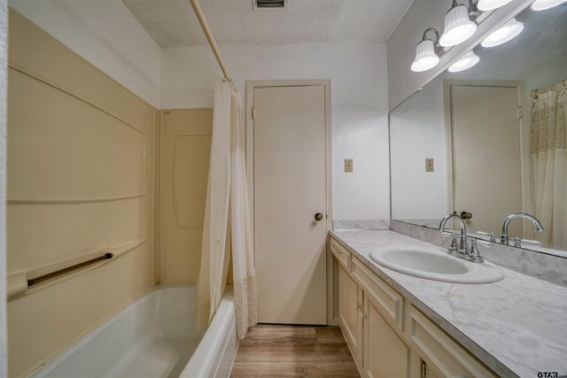 13490 Choctaw Dr, Tyler, TX 75709