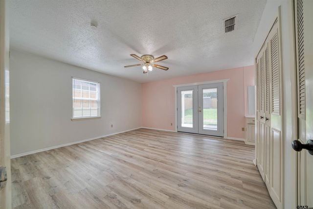 13490 Choctaw Dr, Tyler, TX 75709