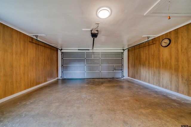 13490 Choctaw Dr, Tyler, TX 75709