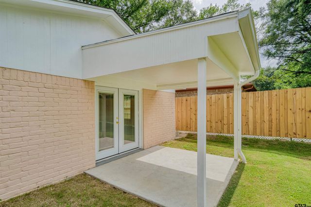 13490 Choctaw Dr, Tyler, TX 75709