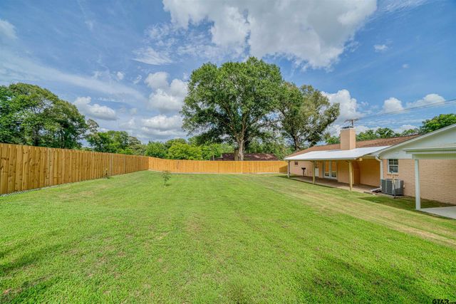 13490 Choctaw Dr, Tyler, TX 75709