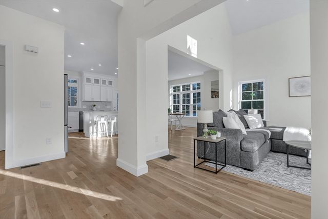 25 Columbine Rd, Rehoboth, MA 02769