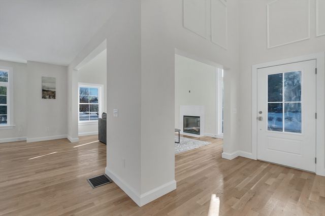 25 Columbine Rd, Rehoboth, MA 02769