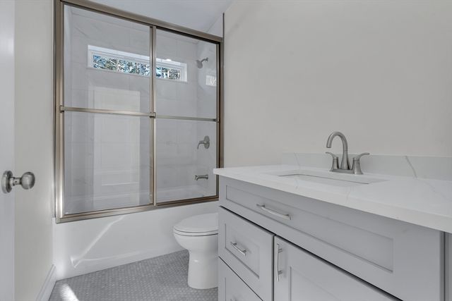 25 Columbine Rd, Rehoboth, MA 02769