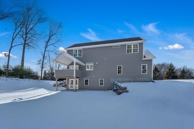 25 Columbine Rd, Rehoboth, MA 02769
