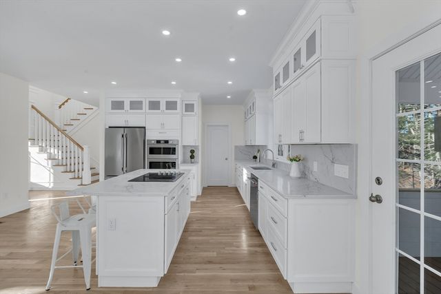 25 Columbine Rd, Rehoboth, MA 02769