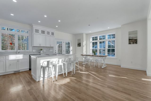 25 Columbine Rd, Rehoboth, MA 02769