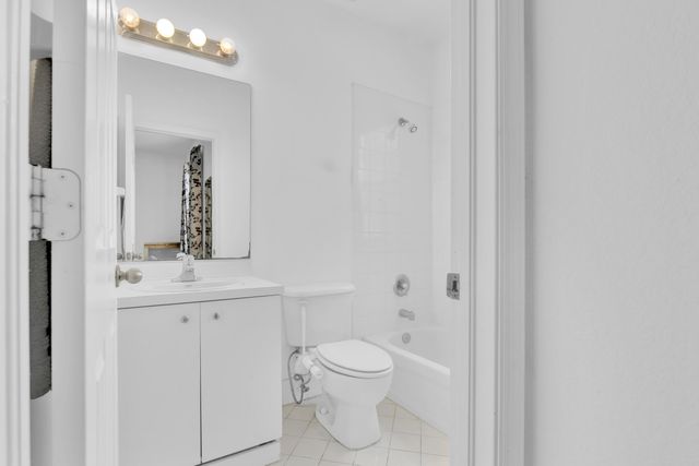 1720 NE 33 Avenue 105-5, Homestead, FL 33033